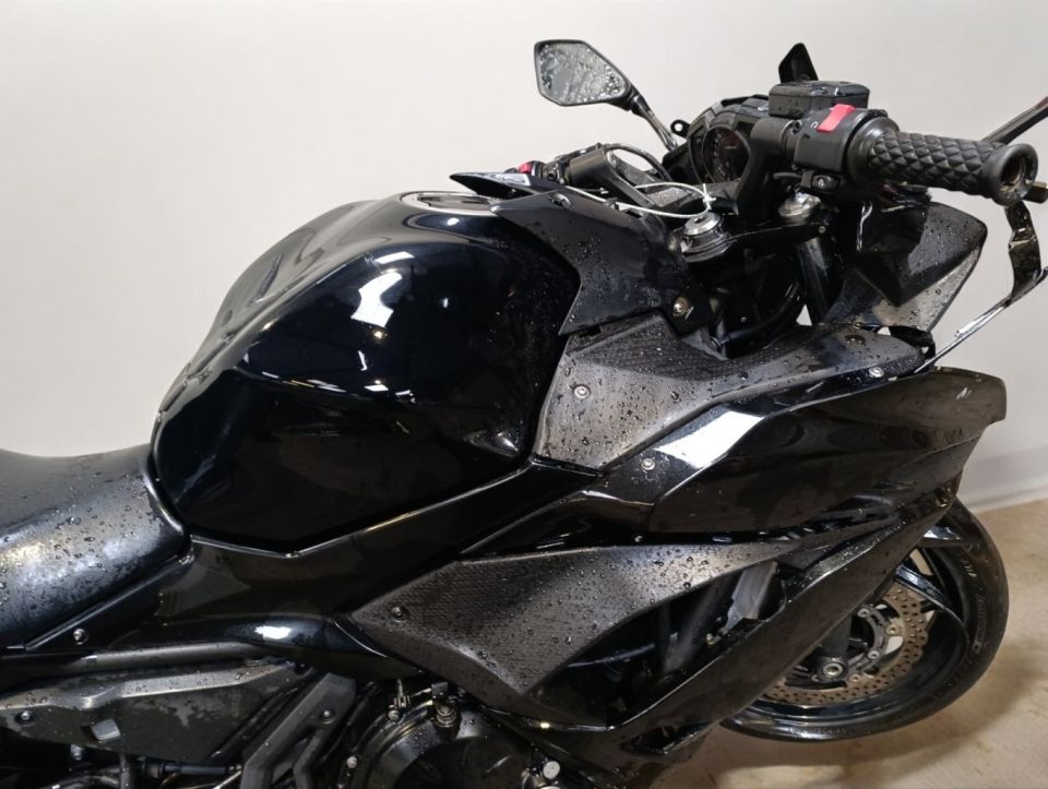 KAWASAKI NINJA 650 4