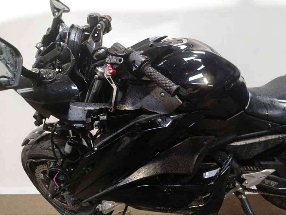 KAWASAKI NINJA 650 4