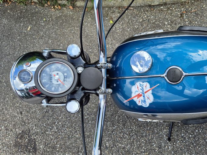 BSA THUNDERBOLT 4