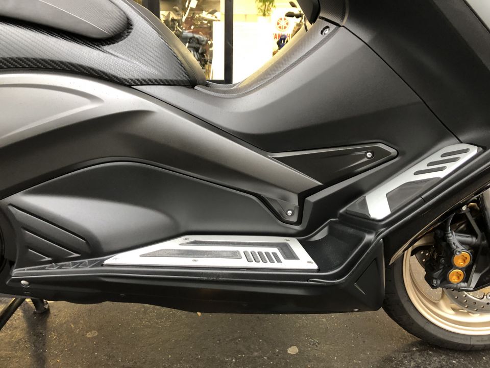 YAMAHA XP T-MAX 530 IRON MAX 4