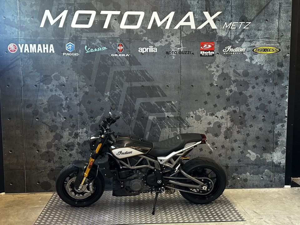 INDIAN FTR 1200 R CARBON 4