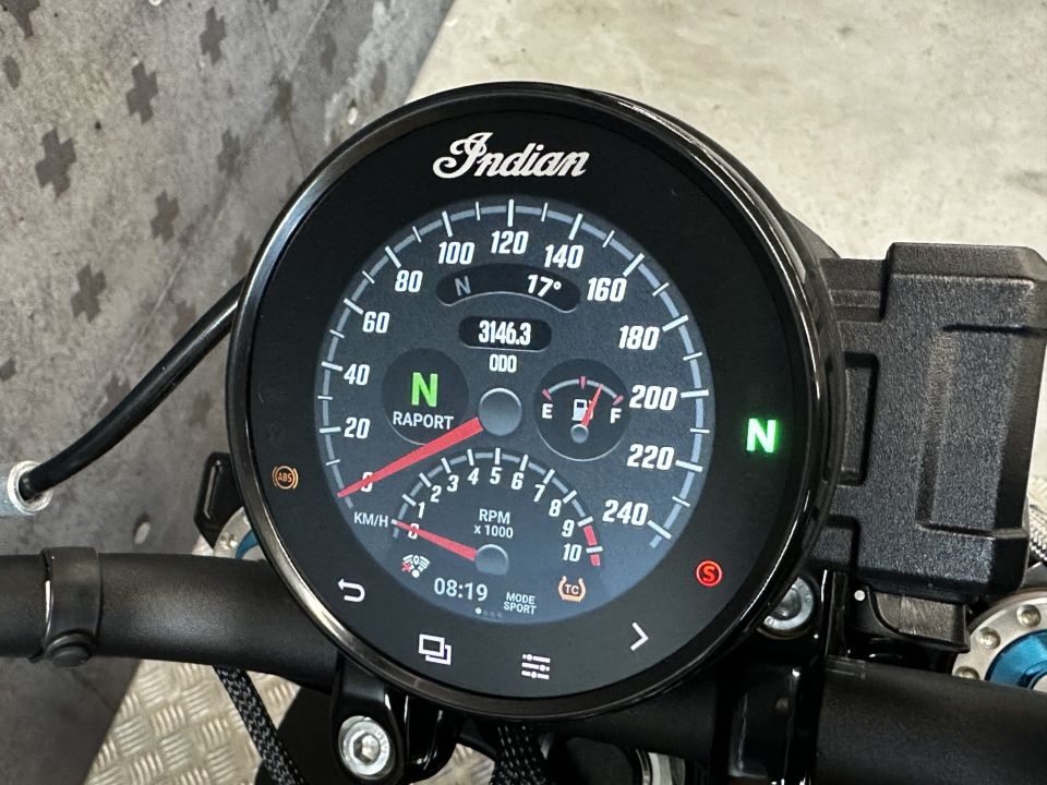 INDIAN FTR 1200 R CARBON 4