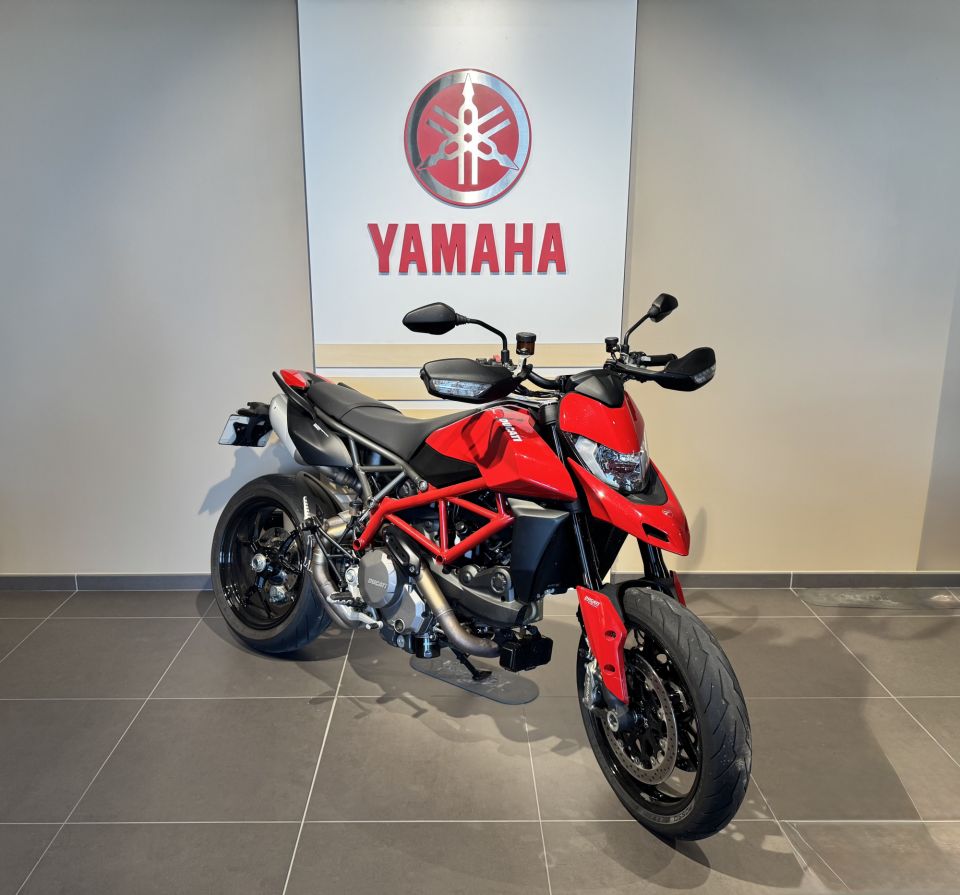 DUCATI HYPERMOTARD 4