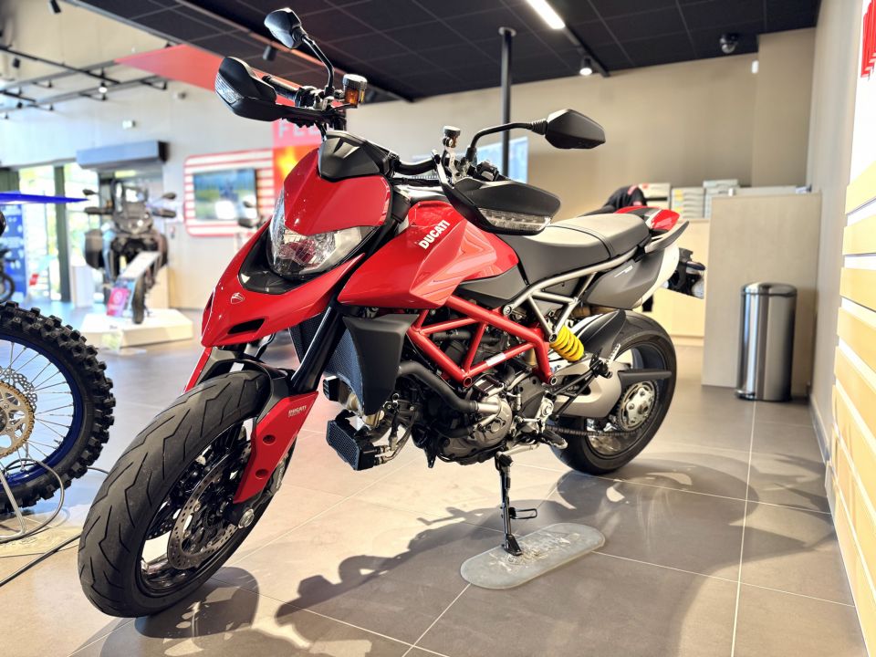 DUCATI HYPERMOTARD 4