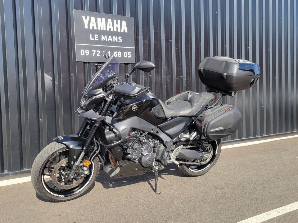 YAMAHA MT-09 4