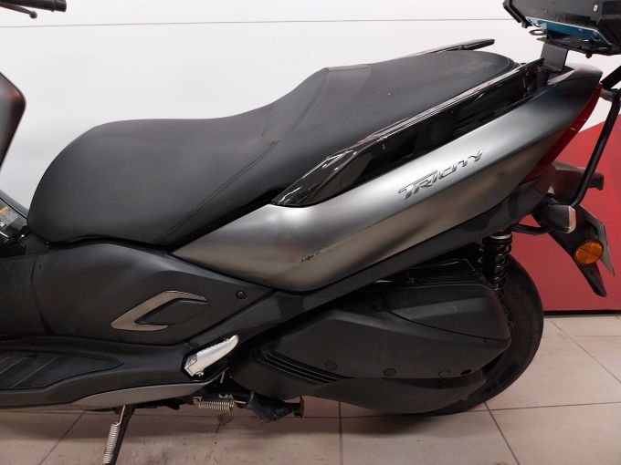 YAMAHA TRICITY 4