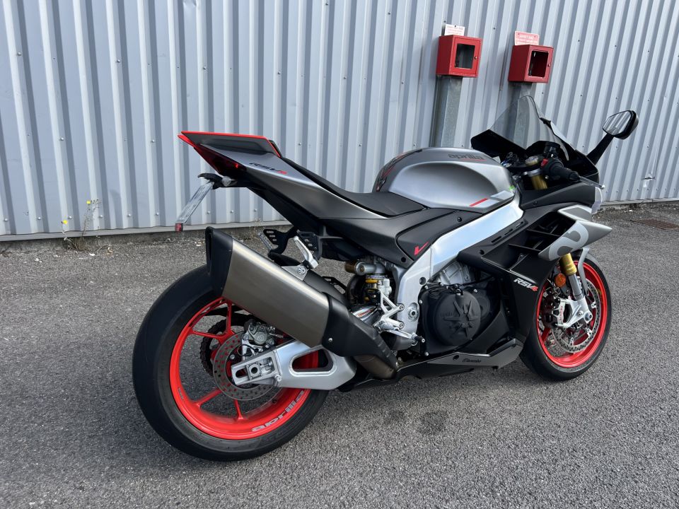 APRILIA RSV4 1100 4