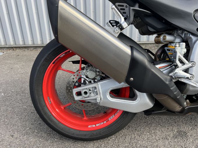 APRILIA RSV4 1100 4