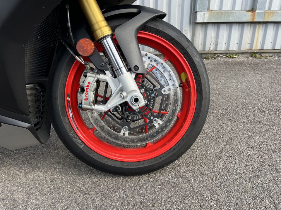 APRILIA RSV4 1100 4
