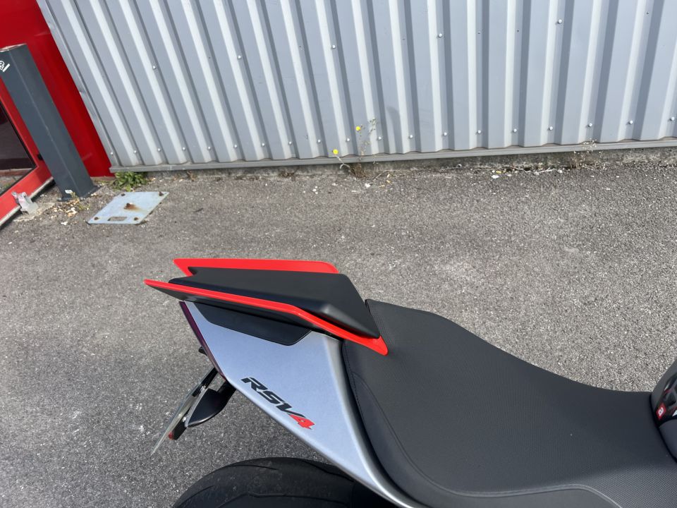 APRILIA RSV4 1100 4