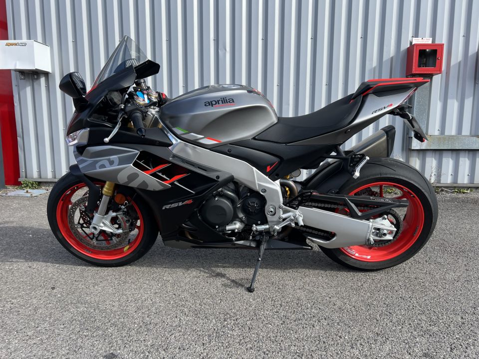 APRILIA RSV4 1100 4
