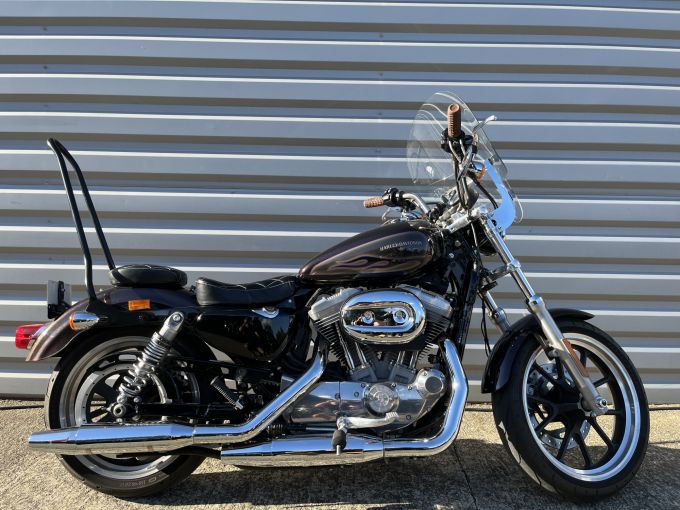HARLEY-DAVIDSON SUPERLOW 883 4