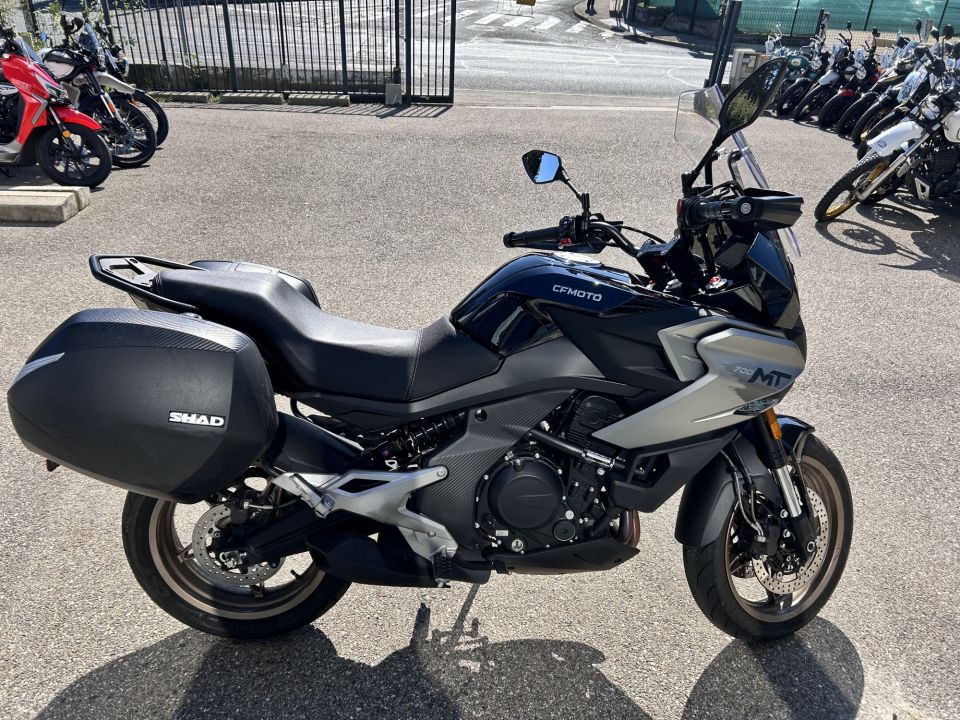 CF MOTO 700 MT 4