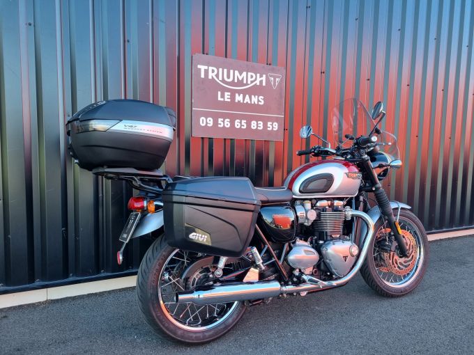 TRIUMPH BONNEVILLE T120 4