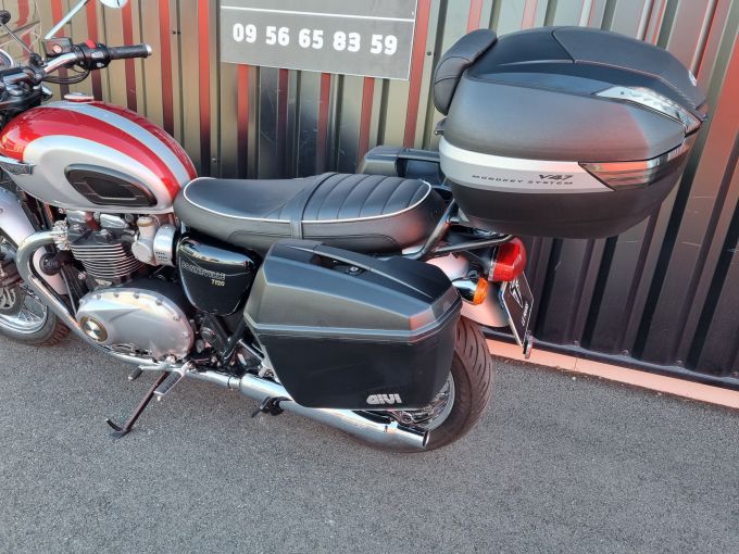 TRIUMPH BONNEVILLE T120 4