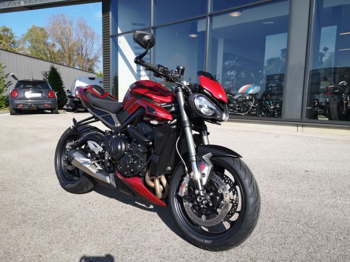 TRIUMPH STREET TRIPLE 765 RS 4