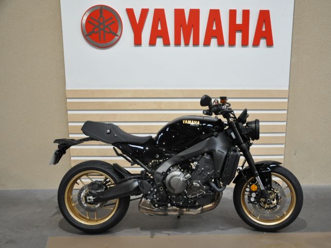 YAMAHA XSR 900 4