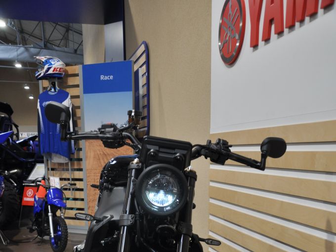 YAMAHA XSR 900 4