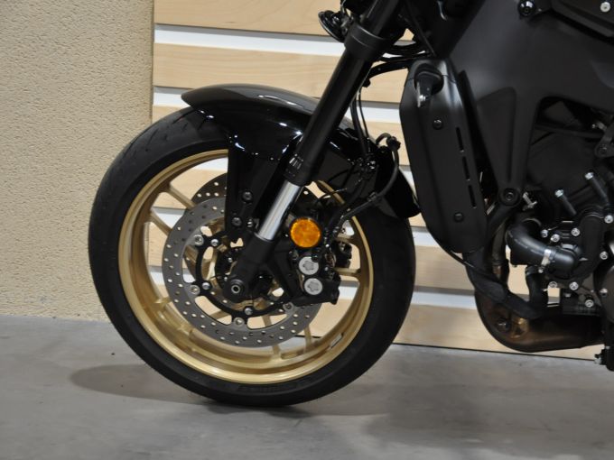 YAMAHA XSR 900 4