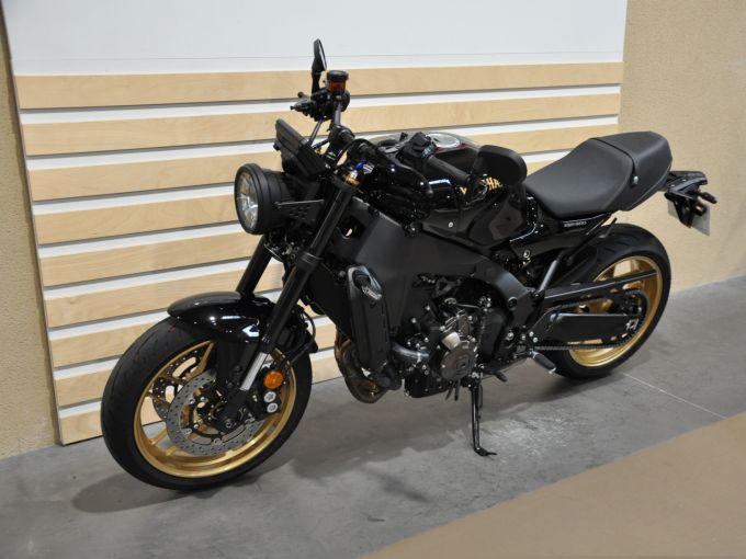 YAMAHA XSR 900 4