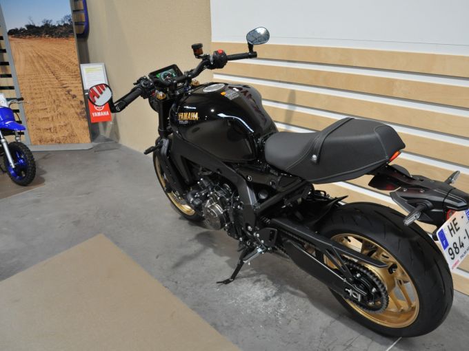 YAMAHA XSR 900 4