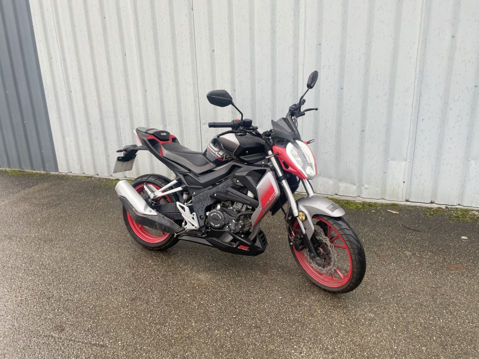 UM MOTORCYCLES X-STREET 125 / REVISEE / GARANTIE 4