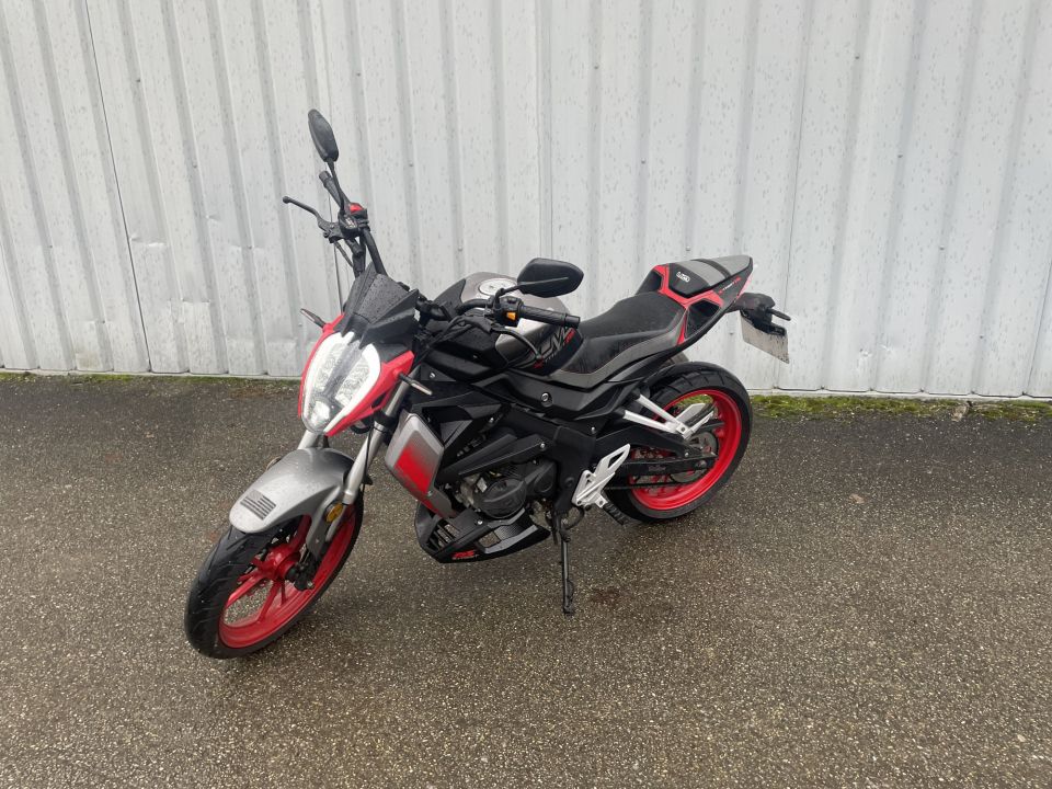 UM MOTORCYCLES X-STREET 125 / REVISEE / GARANTIE 4