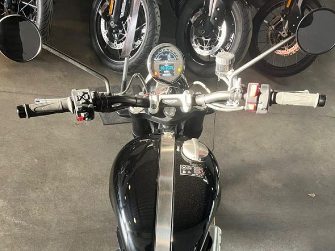 TRIUMPH SCRAMBLER 1200 XC 4