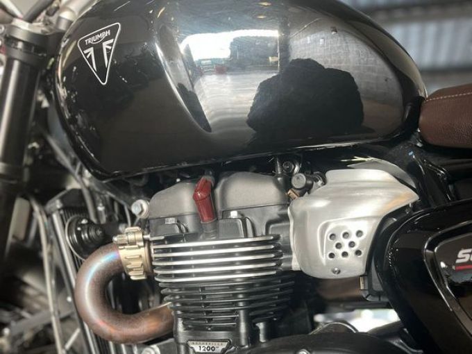 TRIUMPH SCRAMBLER 1200 XC 4