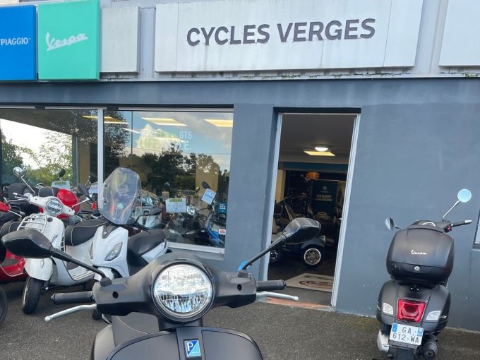 VESPA GTS 300 4