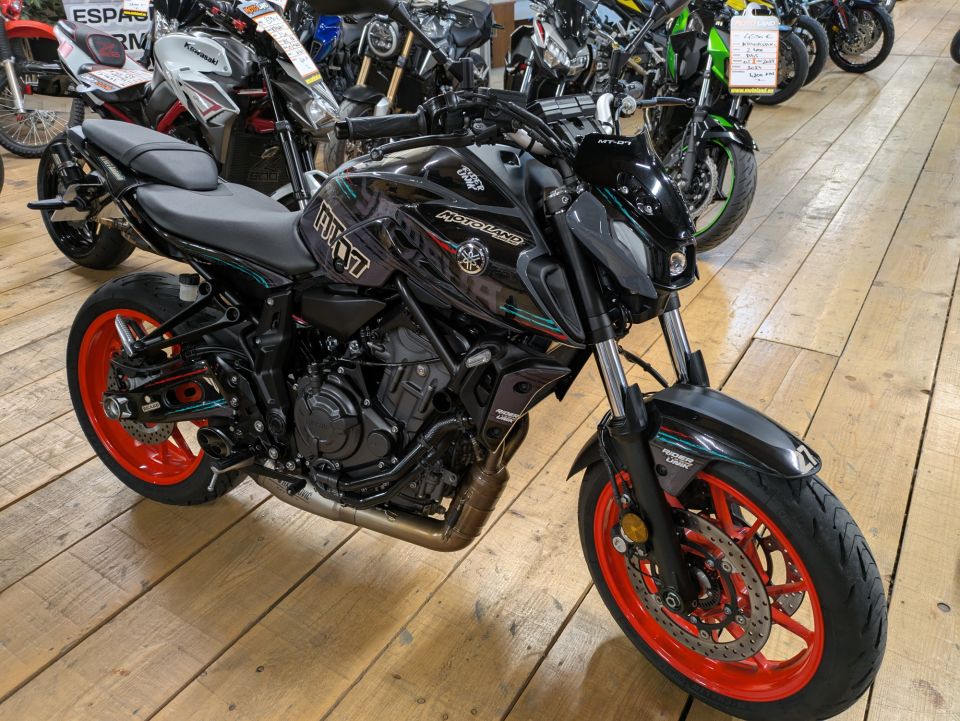 YAMAHA MT-07 (47.5CV) 4