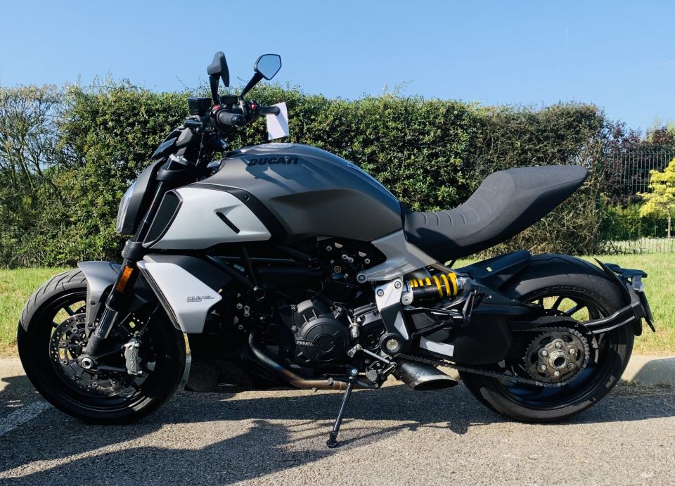 DUCATI DIAVEL 4