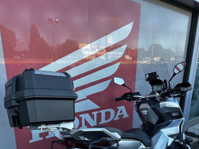 HONDA X-ADV 750 4