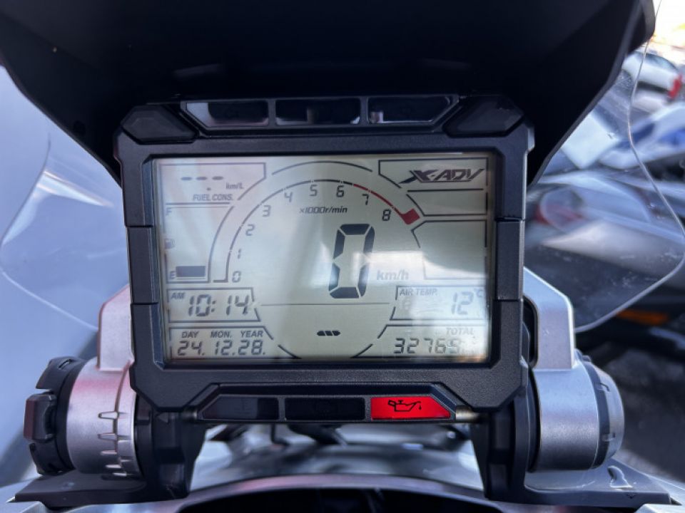 HONDA X-ADV 750 4