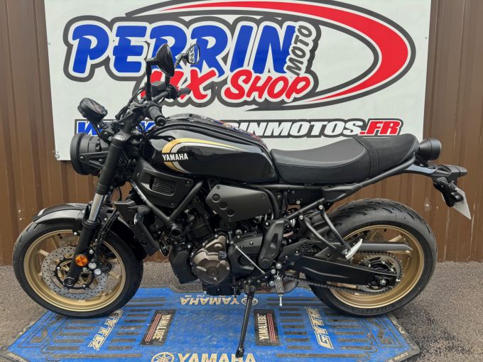 YAMAHA XSR 700 LEGACY 4