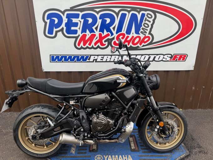 YAMAHA XSR 700 LEGACY 4