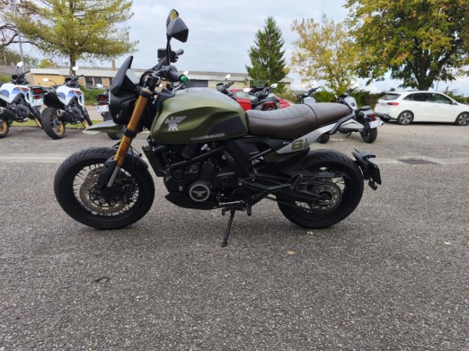MOTO MORINI SEIEMMEZZO SCR 4