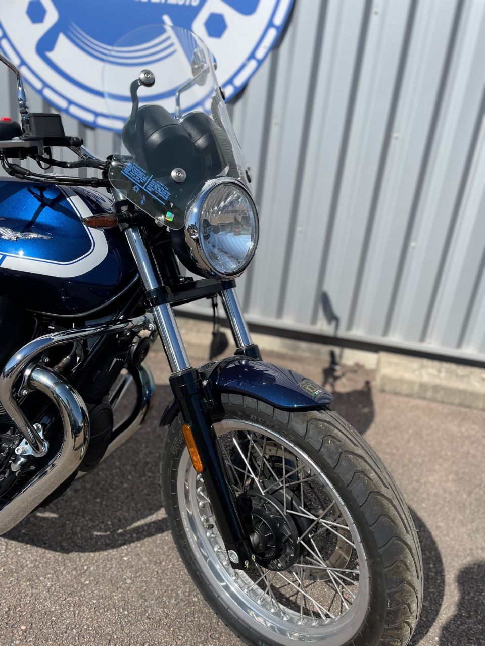 MOTO GUZZI V7 SPECIAL 4