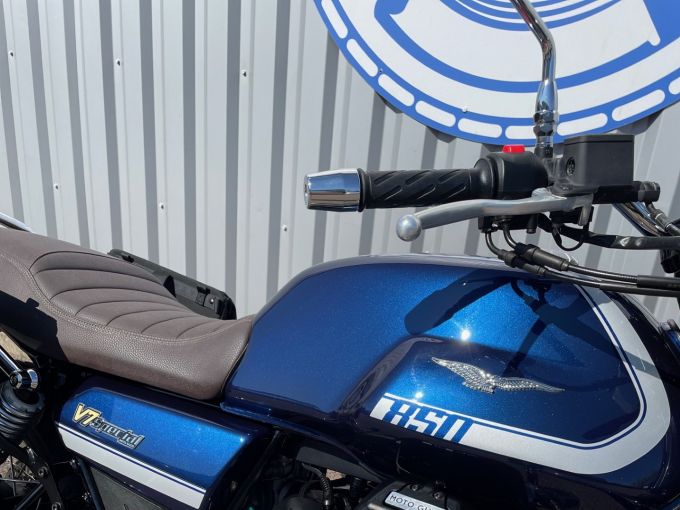 MOTO GUZZI V7 SPECIAL 4