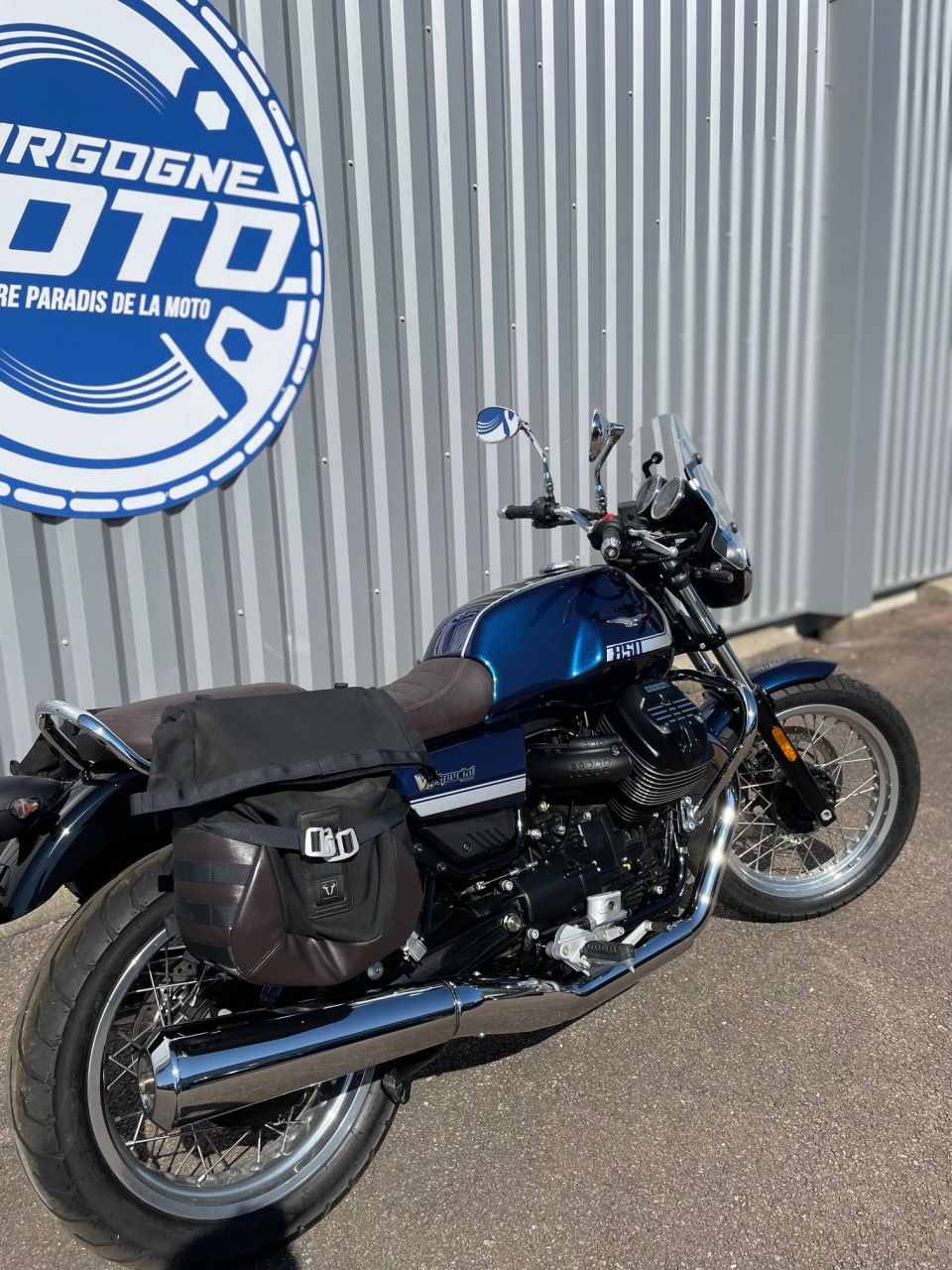 MOTO GUZZI V7 SPECIAL 4