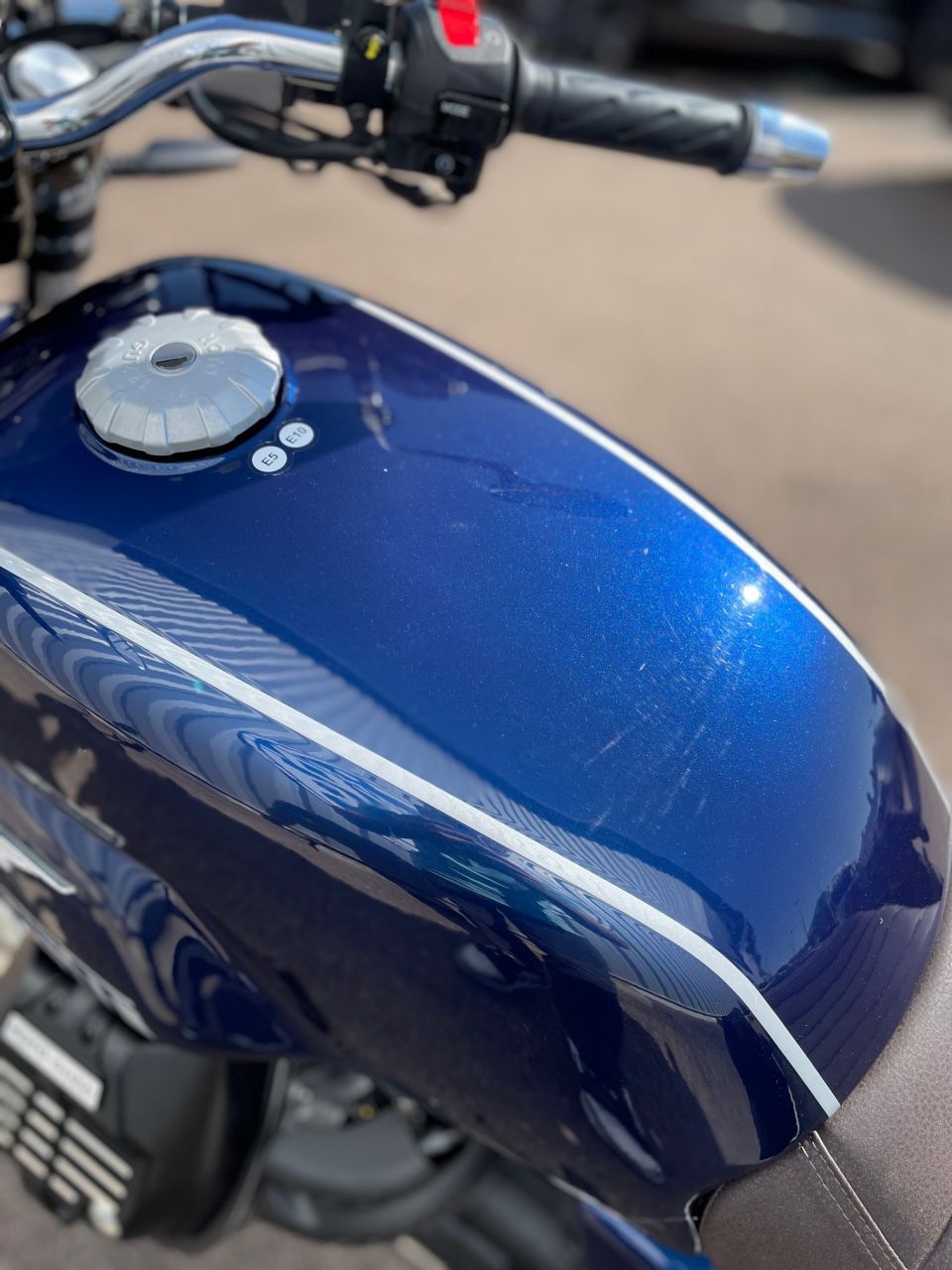 MOTO GUZZI V7 SPECIAL 4