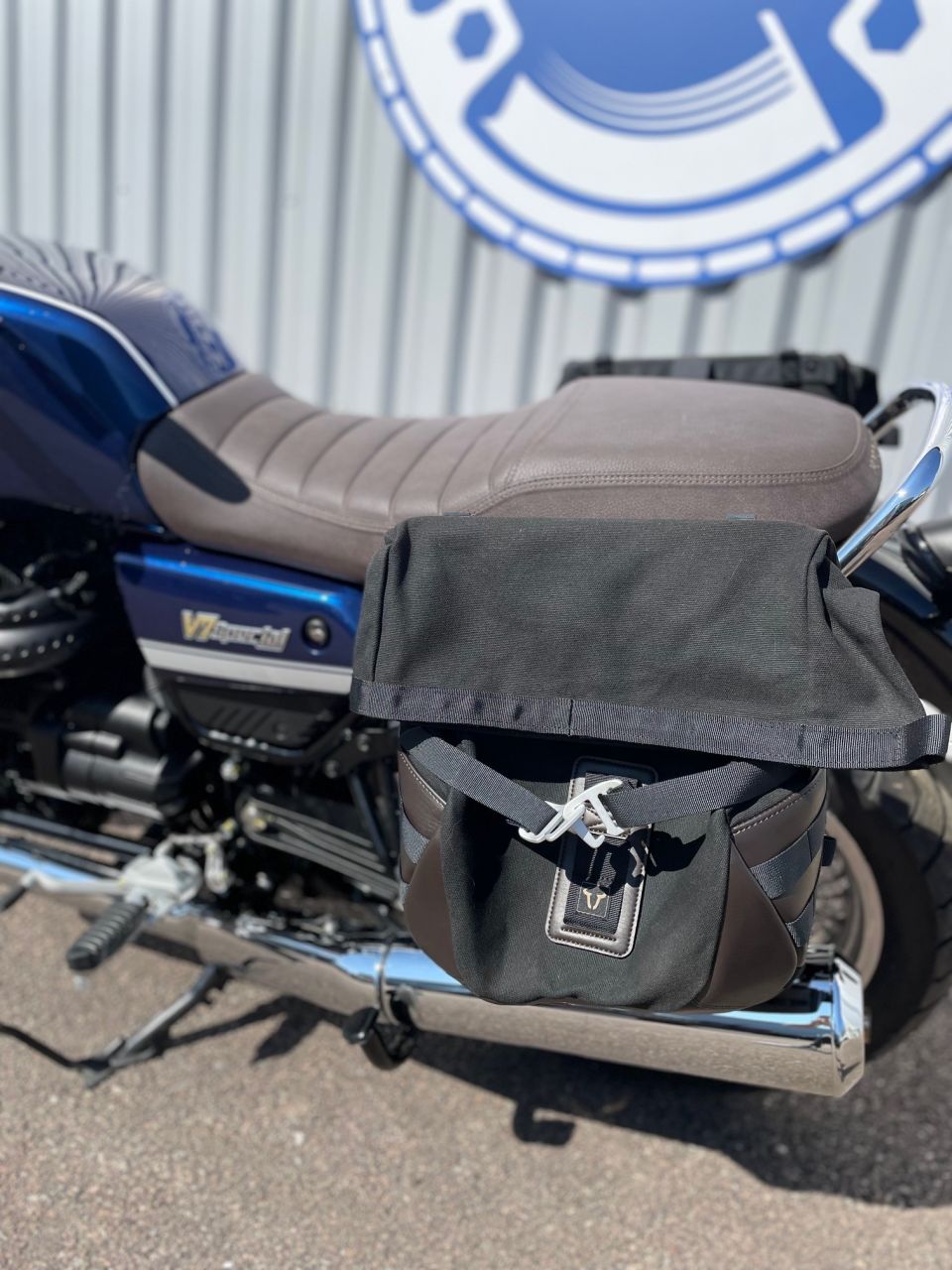 MOTO GUZZI V7 SPECIAL 4