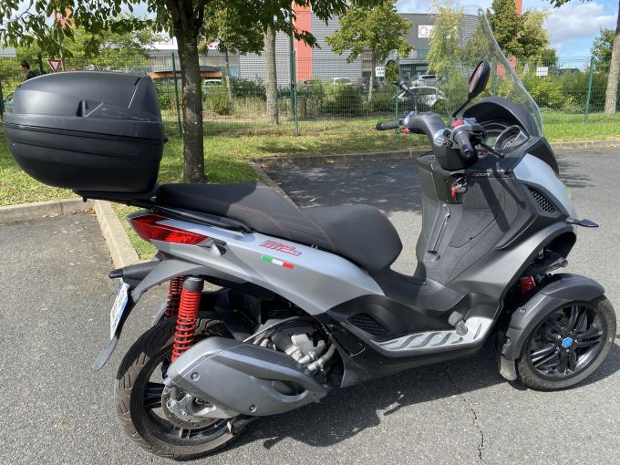 PIAGGIO MP3 300 HPE SPORT ABS ASR 4