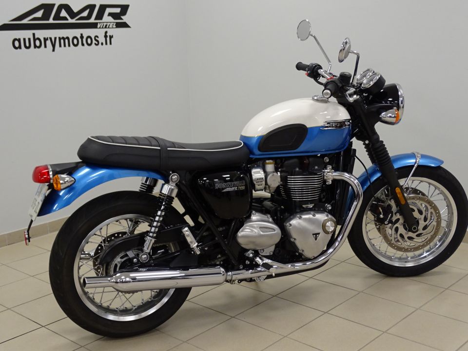 TRIUMPH BONNEVILLE T120 4