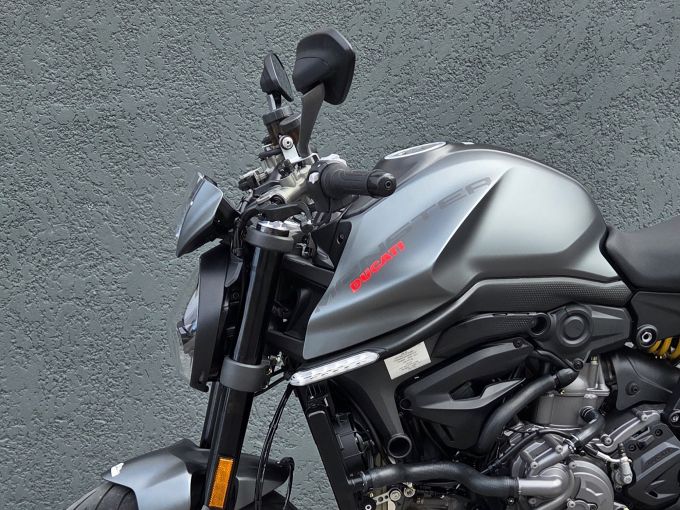 DUCATI MONSTER + 937 4