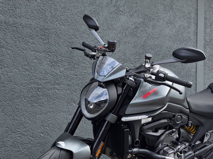 DUCATI MONSTER + 937 4