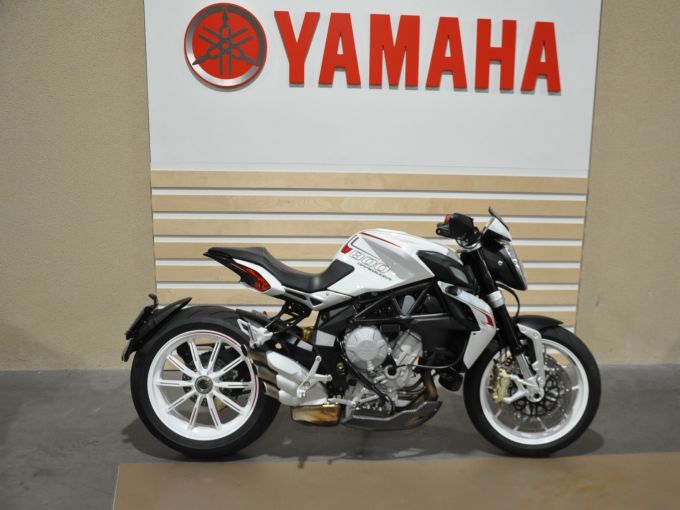 MV AGUSTA BRUTALE 800 4