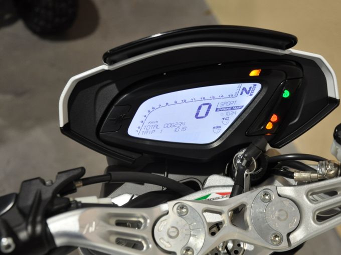 MV AGUSTA BRUTALE 800 4