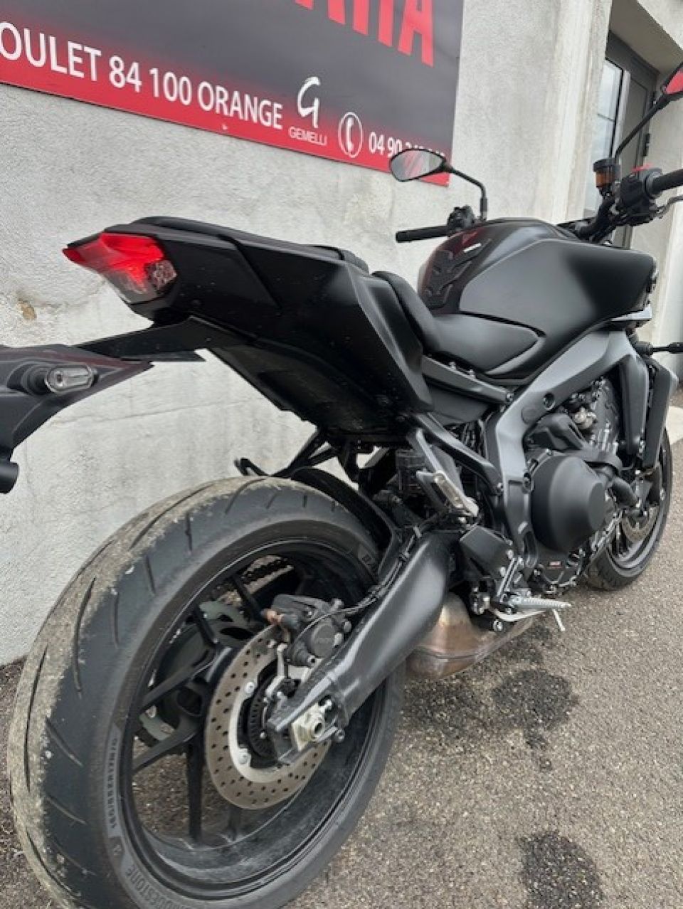 YAMAHA MT-09 4