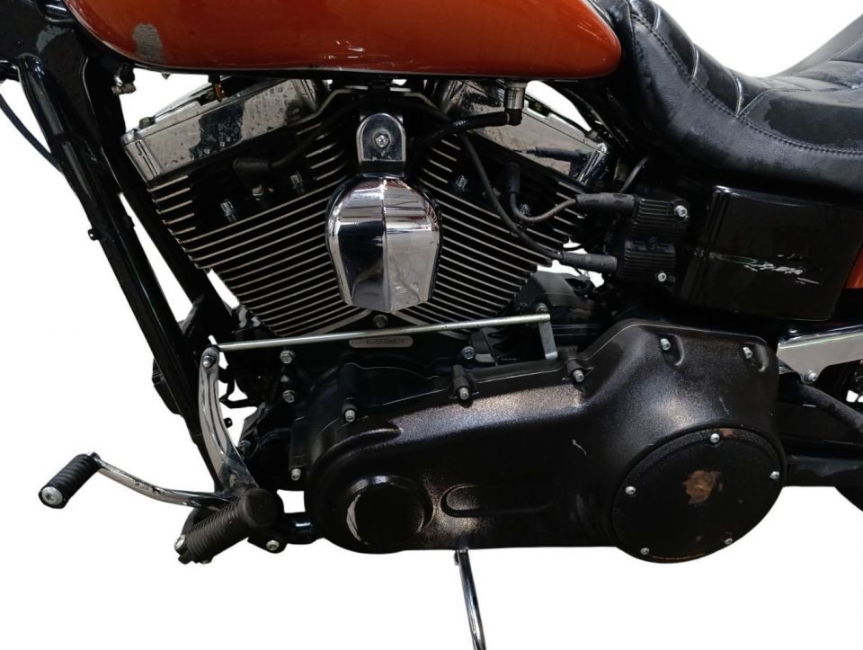 HARLEY-DAVIDSON DYNA WIDE GLIDE 1584 4